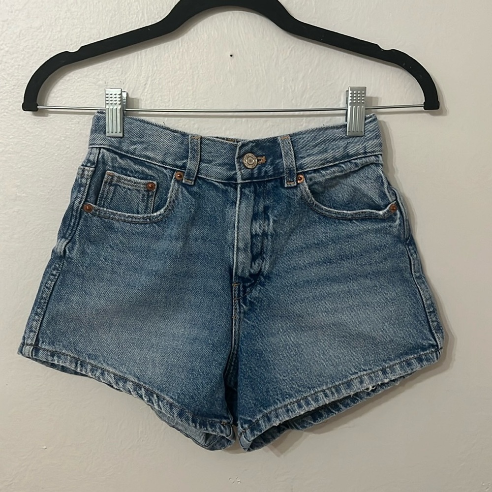 Size 10 kids Zara Jean shorts